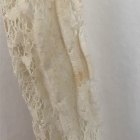 Beautiful off white /cream lace top - Picture 5 of 7